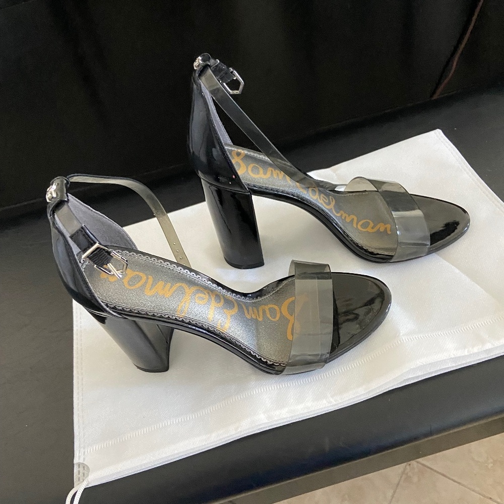 Chunky 4" Heel 8 1/2 Sandal in Smoke/Black